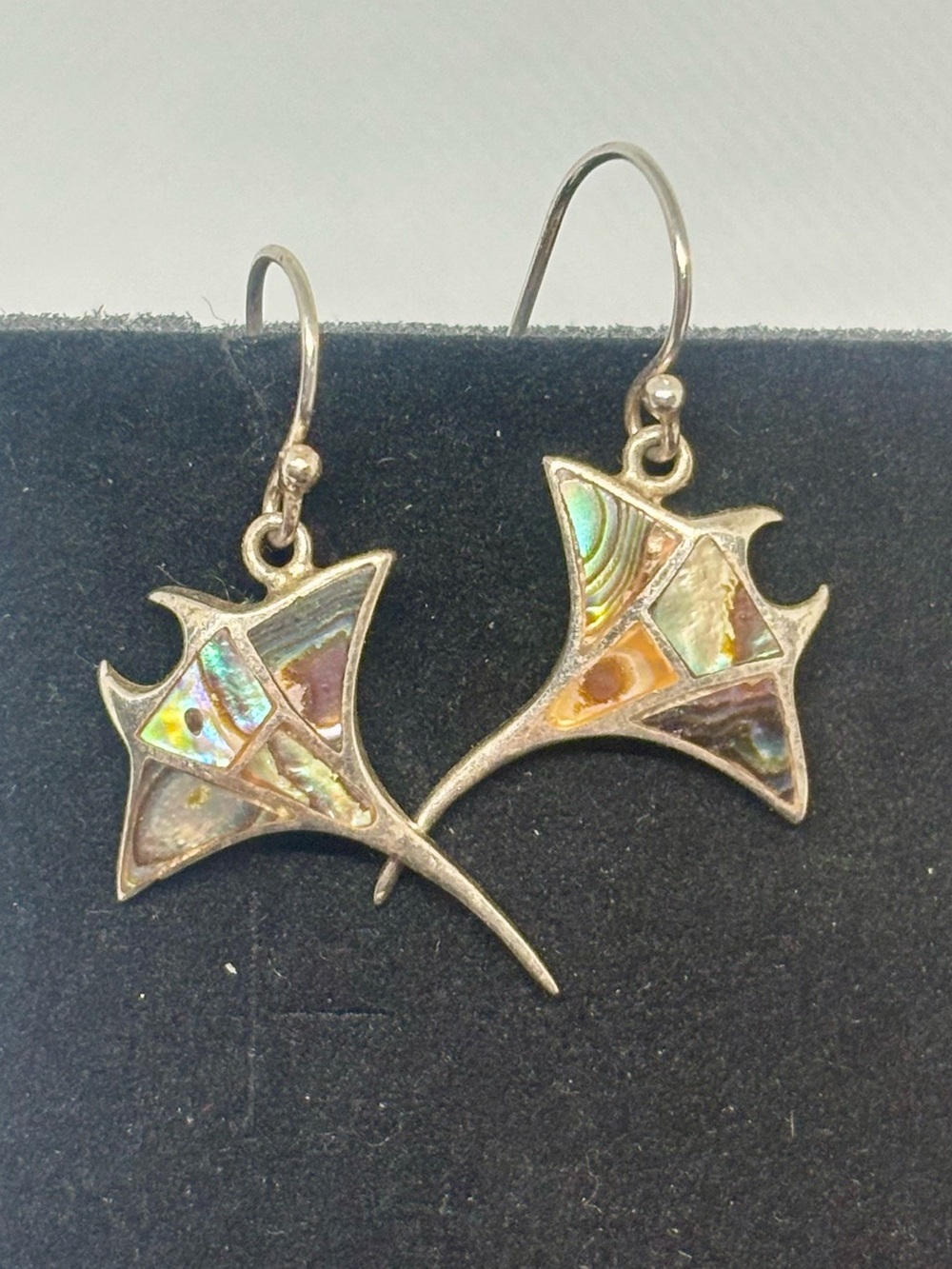 925 Sterling Silver Mother of Pearl Abalone Inlay Stingray Earrings